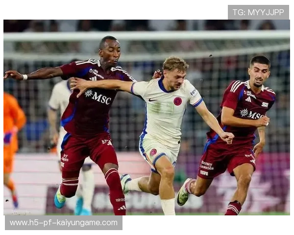 切尔西边路快攻成型，恩昆库插上挑射得手